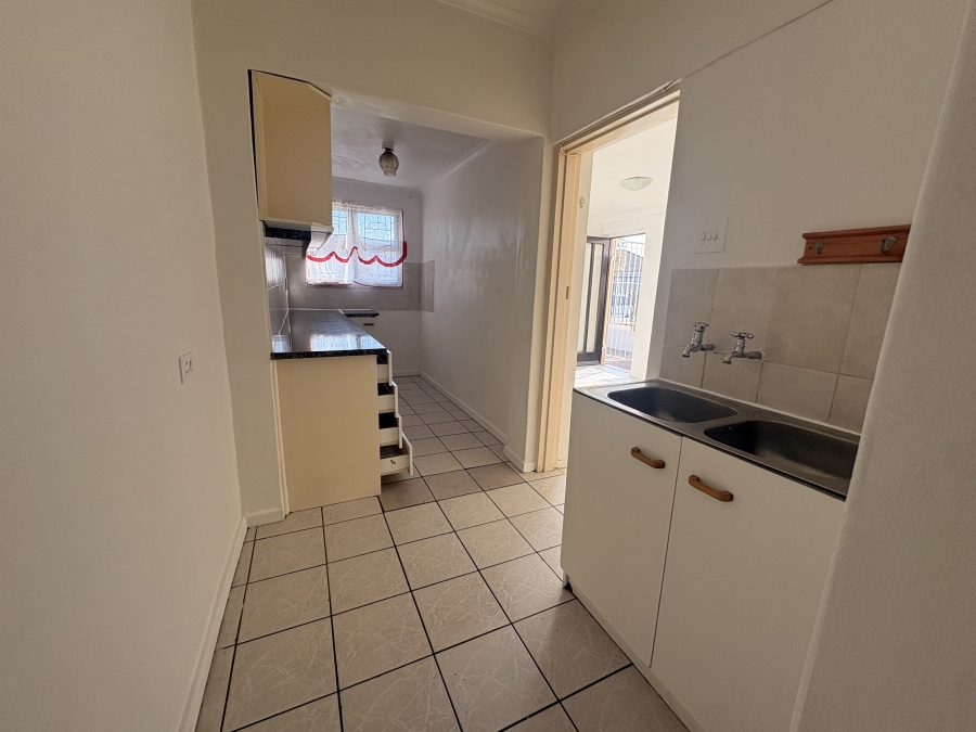 To Let 1 Bedroom Property for Rent in Belthorn Estate Western Cape